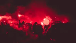 Más de 120 muertos entre disturbios tras partido de fútbol en Indonesia
