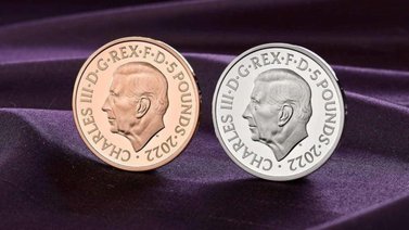 Presentan la nueva moneda con la imagen de Carlos III
