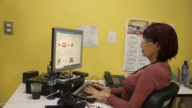 Felicidades en su día: Secretarias venezolanas son full guerreras
