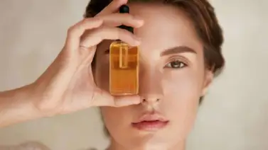 Usos del aceite de ricino en el cuidado de la piel y el cabello Usos del aceite de ricino en el cuidado de la piel y el cabello