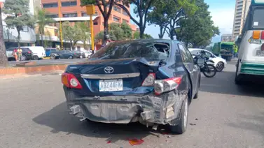 Un herido tras choque entre un carro y una moto en Carabobo Un herido tras choque entre un carro y una moto en Carabobo