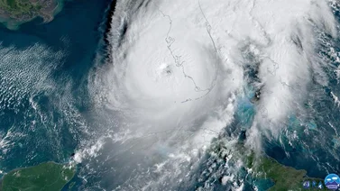 Ojo del huracán Ian toca tierra en Florida con vientos de 150 millas por hora