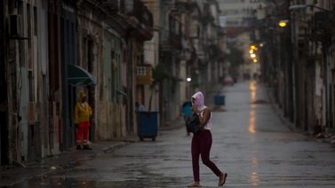 Cuba recupera parcialmente el servicio eléctrico tras apagón nacional