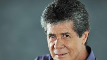 ‘Historia en blanco y negro’, el primer libro de Eduardo Serrano