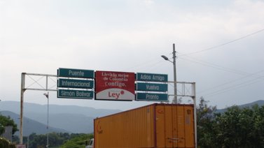 Horario diurno para vehículos de carga por puentes colombo-venezolanos