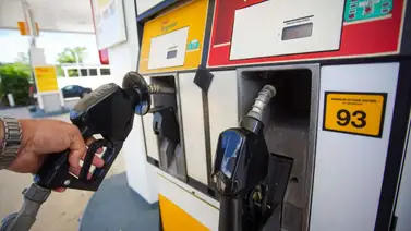 Puerto Rico afronta problemas en suministro de combustible tras paso del huracán Fiona Puerto Rico afronta problemas en suministro de combustible tras paso del huracán Fiona