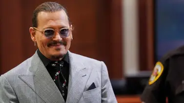 ¡Al más puro estilo de Piratas del Caribe! Johnny Depp está saliendo con su abogada ¡Al más puro estilo de Piratas del Caribe! Johnny Depp está saliendo con su abogada