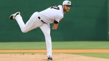 ¡Cardenales completan su importación! Brooks Hall aterriza en el nido de los Pájaros Rojos ¡Cardenales completan su importación! Brooks Hall aterriza en el nido de los Pájaros Rojos