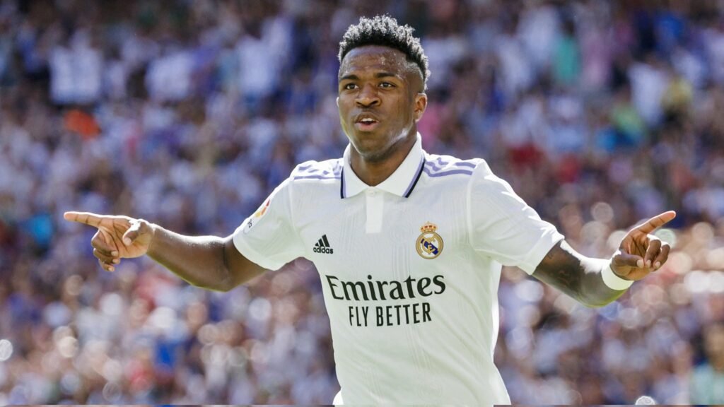 Denuncian cánticos racistas contra Vinicius en el partido con el Atlético de Madrid Denuncian cánticos racistas contra Vinicius en el partido con el Atlético de Madrid