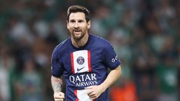 Messi le dio la victoria al PSG en su visita al Lyon
