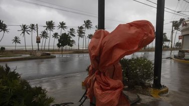 Huracán Fiona causa fuertes lluvias y vientos en República Dominicana