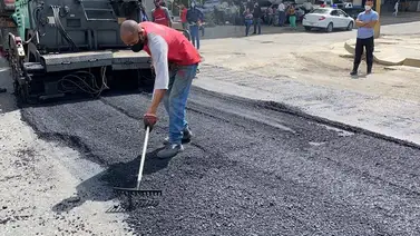 Comienzan labores de asfalto y recuperación de vialidad en Caracas Comienzan labores de asfalto y recuperación de vialidad en Caracas