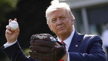 Gobierno de EEUU apeló fallo que le impide revisar documentos de Donald Trump