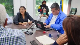 Comisión de la AN se reúne con pilotos y controladores aéreos del país