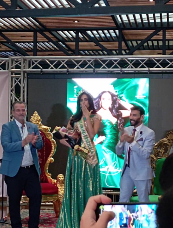 Luiseth Materán ‘feliz como niña’ con su nuevo reinado Luiseth Materán ‘feliz como niña’ con su nuevo reinado