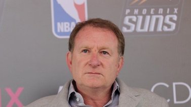 La NBA multa al dueño de los Suns por comportamiento abusivo