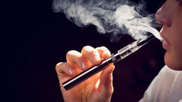 Vapeadores causan síntomas de asma y daño pulmonar según estudio