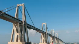 Realizan mantenimiento al Puente sobre el Lago