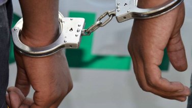 Capturan a dos hombres por robar una moto en La Candelaria