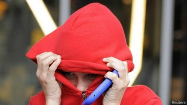 Estudian juzgar como adulto, a un adolescente de 16 años por disparar a dos menores en EEUU