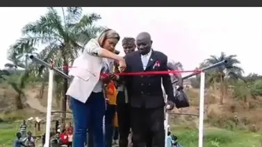 (+Video) Puente se desploma en República Democrática del Congo justo en plena inauguración (+Video) Puente se desploma en República Democrática del Congo justo en plena inauguración