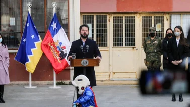Superman estuvo presente en discurso del presidente Gabriel Boric