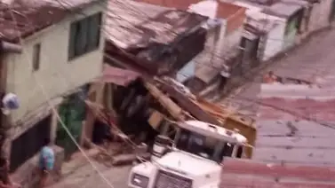 Una gandola pierde el control en el sector San Isidro en Petare Una gandola pierde el control en el sector San Isidro en Petare