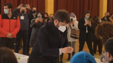 Plebiscito Chile: Presidente Boric emite su voto en Magallanes