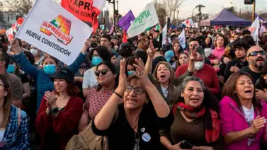 Chilenos votarán este domingo para aprobar o rechazar una nueva constitución Chilenos votarán este domingo para aprobar o rechazar una nueva constitución