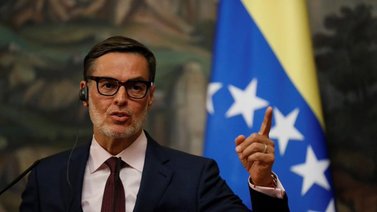 Félix Plasencia presenta credenciales como embajador de Venezuela en Colombia