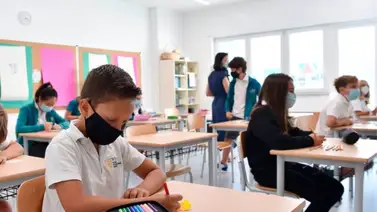 Italia anuncia regreso a clases sin mascarillas ni distanciamiento Italia anuncia regreso a clases sin mascarillas ni distanciamiento