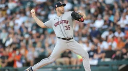 ¡Intratable! Justin Verlander lanza seis innings en blanco y gana el juego 16