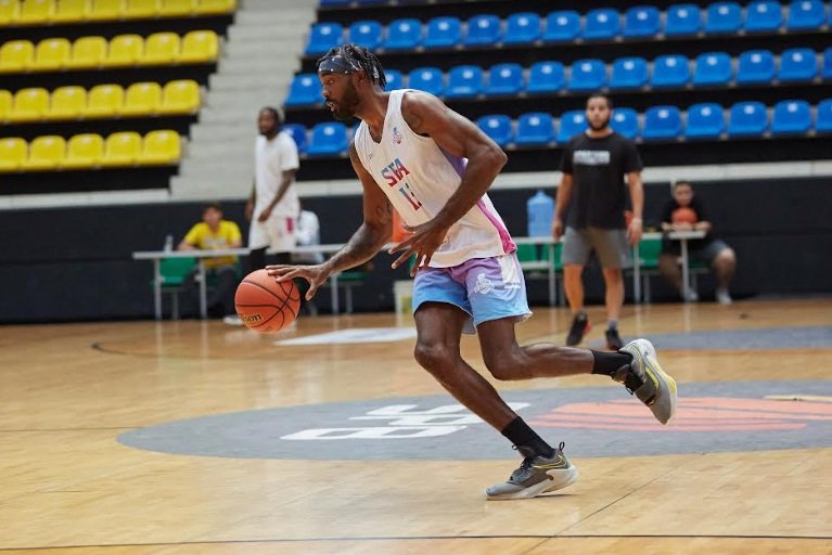 ¡Búsquenle un hipódromo! Deion McClenton: Soy un caballo de batalla en la cancha ¡Búsquenle un hipódromo! Deion McClenton: Soy un caballo de batalla en la cancha