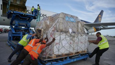Bolivia apoya con más de 60 toneladas de ayuda humanitaria a Cuba