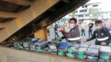 Ecuador: Detectan camión que transportaba un cargamento con 255 kilos de cocaína