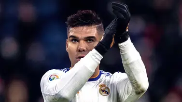 Casemiro entrena con su futuro en el aire Casemiro entrena con su futuro en el aire
