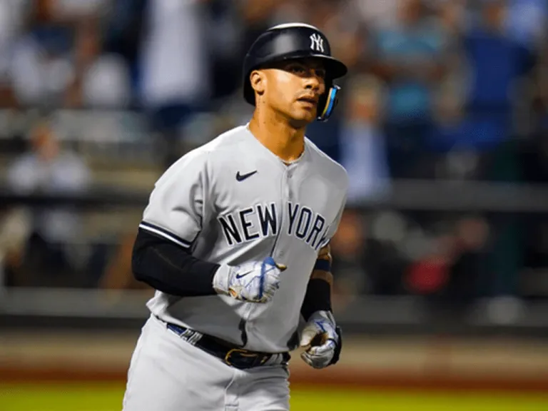 Eugenio Suárez y Gleyber Torres conectan otro jonrón Eugenio Suárez y Gleyber Torres conectan otro jonrón