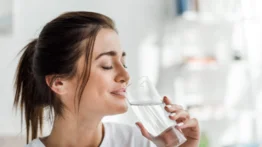 Agua: vital líquido para lucir una piel de porcelana
