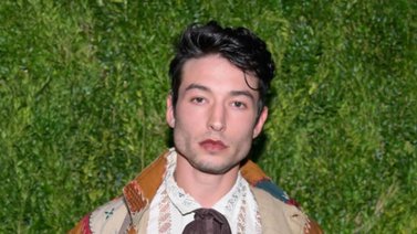 Actor Ezra Miller inició tratamiento de salud mental