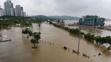 Se elevan a 19 los muertos tras fuertes lluvias en Corea del Sur