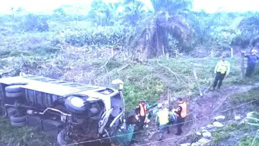 Unidad de transporte público volcó en Táchira y dejó 16 lesionados Unidad de transporte público volcó en Táchira y dejó 16 lesionados