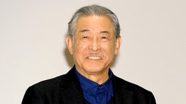 Muere Issey Miyake, imponente diseñador de moda japonés