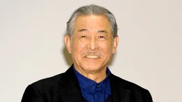 Muere Issey Miyake, imponente diseñador de moda japonés