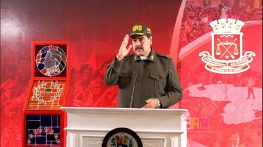 Nicolás Maduro dice estar "firme" tras cuatro años de atentado en su contra