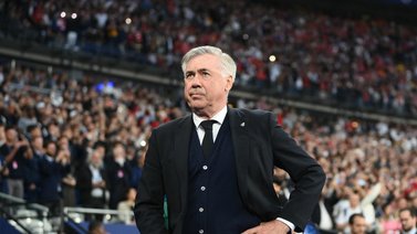 Ancelotti dirige una sesión con toda la plantilla antes de viajar a Parma