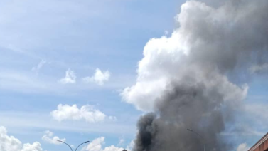 Unidad de transporte público se incendió frente al terminal La Bandera