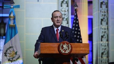 Presidente de Guatemala salió ileso de un ataque armado