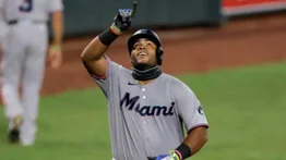 ¡Gran jornada! Jesús Aguilar conectó jonrón en triunfo de los Marlins
