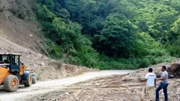 Habilitan paso en la carretera nacional Santa Lucía-Mariches