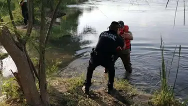 Rescatan a cuatro migrantes venezolanos atrapados en islote del Río Bravo Rescatan a cuatro migrantes venezolanos atrapados en islote del Río Bravo